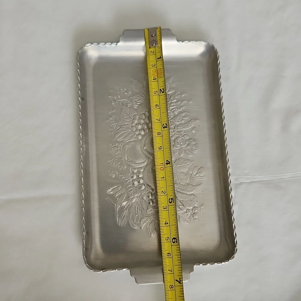 Vintage aluminum small trays and coasters. Fruit design - Picture 8 of 9